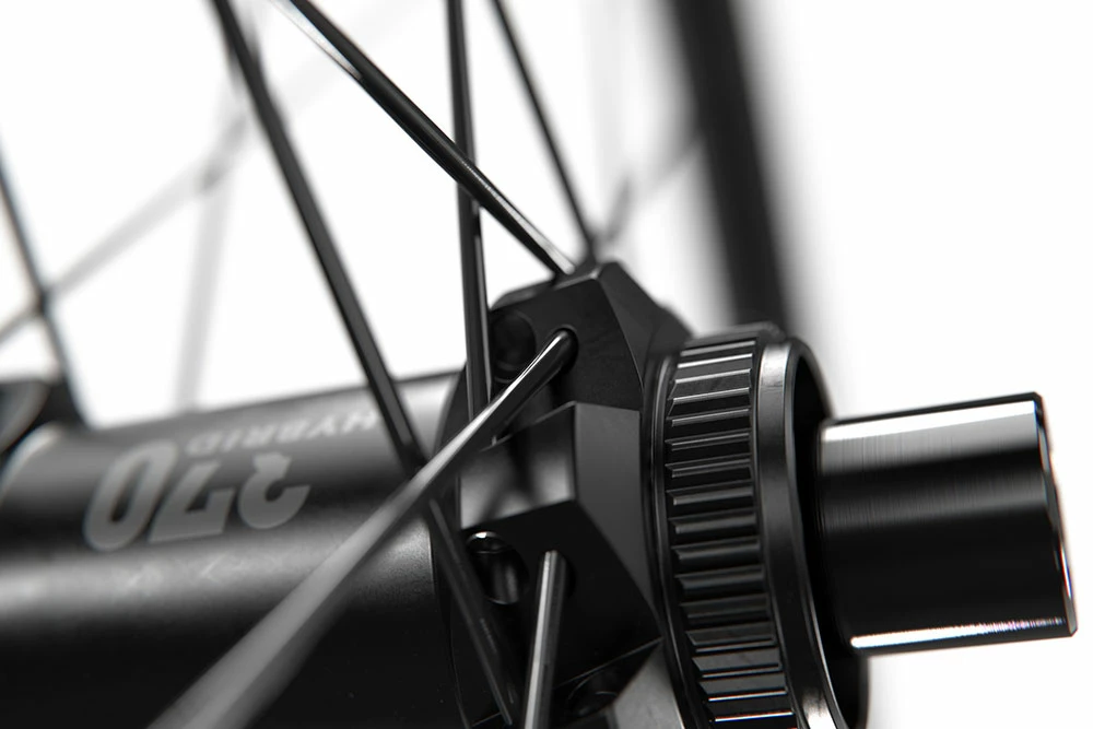 Dt-swiss Roue Avant HU 1900 Spline® 29" 25mm CL Boost 4 Dt-swiss Roue Avant HU 1900 Spline® 29" 25mm CL Boost – Image 2