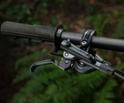 Shimano Kit De Freins à Disque DEORE BR-M6120/M6100 11 Shimano Kit De Freins à Disque DEORE BR-M6120/M6100 -vélo de route Shimano Deore 008