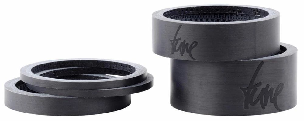 Tune Carbon 1 1/8" Spacer Set 3 Tune Carbon 1 1/8" Spacer Set